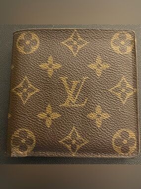 Vintage Men’s Louis Vuitton Bifold Monogram Wallet